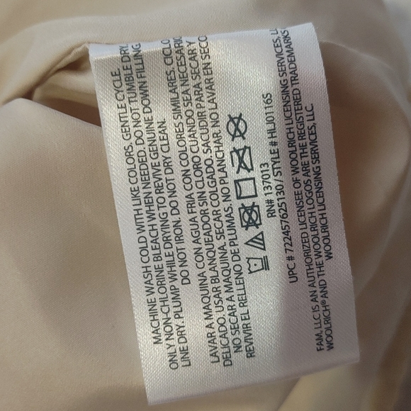 Woolrich Quilted Down Vest - Picture 5 of 10